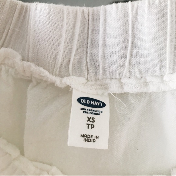 Old Navy White Off the Shoulder Top - Picture 3 of 8